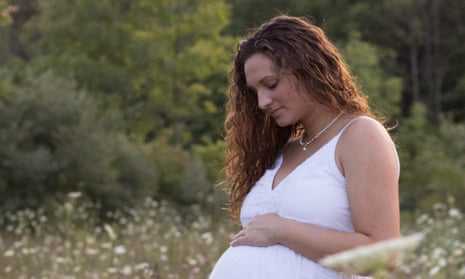 孕期便秘与性生活对胎儿的影响及应对措施